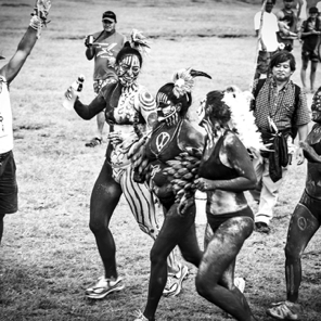 Tapati 2007 – Women's Banana Run Relay • Crossing the finish line together